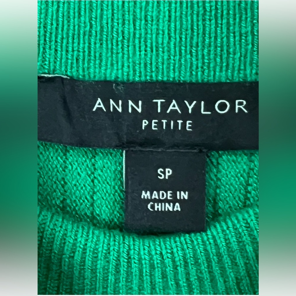 Ann Taylor Petite Green Sweater Knit Pleated Midi Skirt SP - Picture 10 of 11
